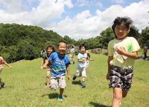 宇治市　歯医者　playing outside　なかむら歯科医院